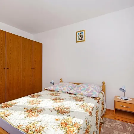 Apartment Josip