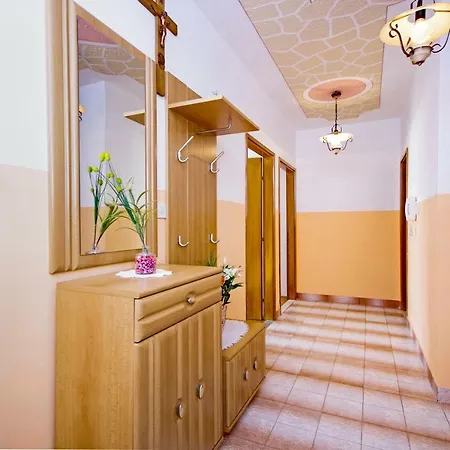Josip Apartment *