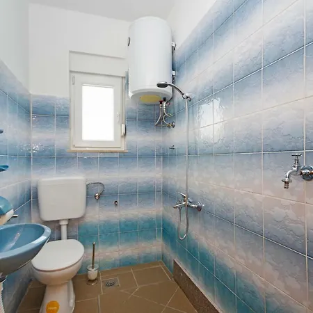 Josip Apartment *